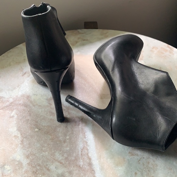 Jessica Simpson vegan leather booties - size 7 - Picture 5 of 9